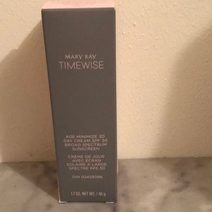 Age minimizing day cream